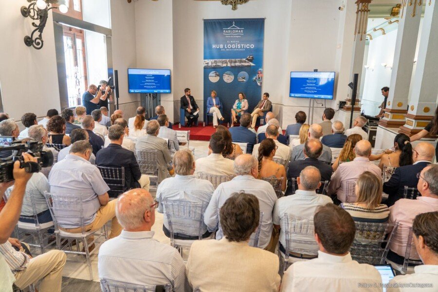 Ayuntamiento y Autoridad Portuaria involucran a la sociedad de Cartagena en el desarrollo del proyecto Barlomar Ayuntamiento y Autoridad Portuaria involucran a la sociedad de Cartagena en el desarrollo del proyecto Barlomar