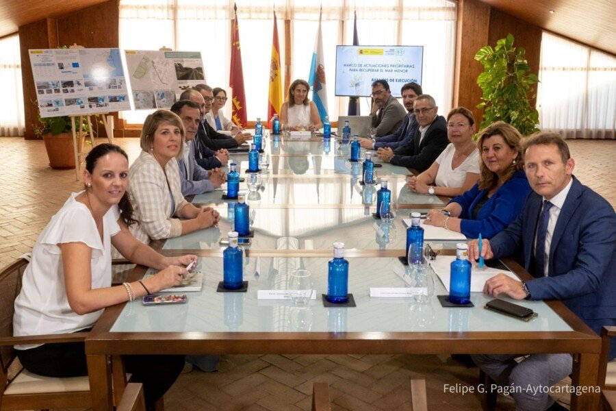 La alcaldesa insiste a la ministra de Transición Ecológica en la necesidad de actuar de forma urgente en el acuífero del Mar Menor La alcaldesa insiste a la ministra de Transición Ecológica en la necesidad de actuar de forma urgente en el acuífero del Mar Menor