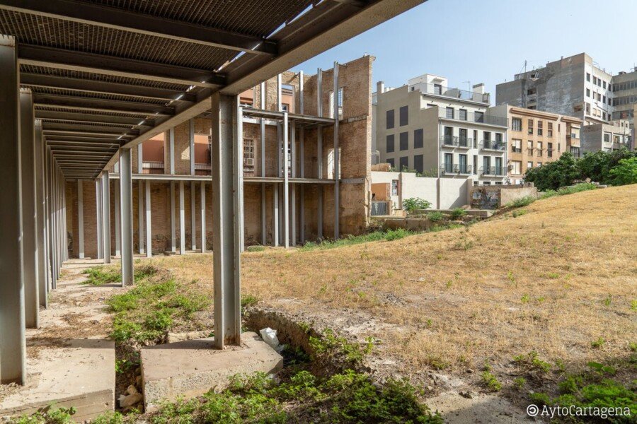 El Teatro Romano ya cuenta con la licencia para iniciar las obras de consolidación del Pórtico El Teatro Romano ya cuenta con la licencia para iniciar las obras de consolidación del Pórtico