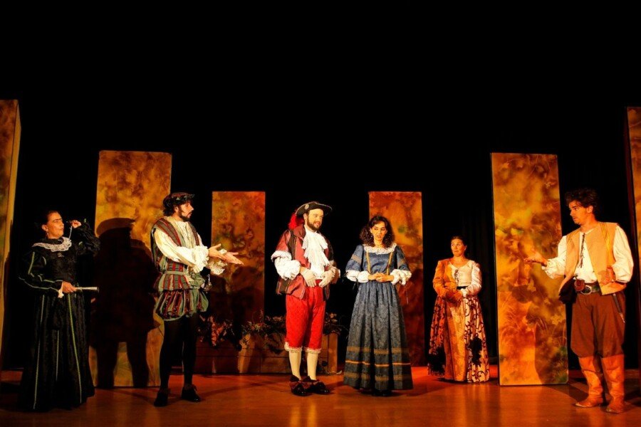 El clásico ‘Entre bobos anda el juego’ de José Zorrilla llega mañana al festival Teatro del Mar