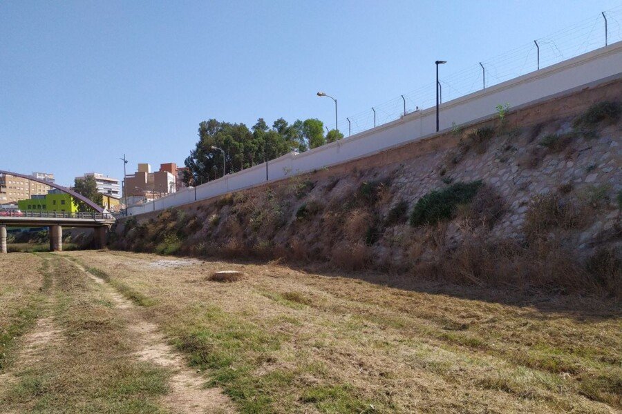 El Ayuntamiento limpia 26 cauces urbanos de ramblas del municipio El Ayuntamiento limpia 26 cauces urbanos de ramblas del municipio