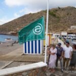 La bandera con la certificación ‘S’ de sostenibilidad turística ya ondea en El Portús