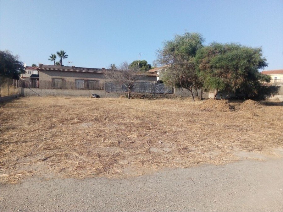 Sanidad propicia la limpieza de 13 solares insalubres en Bahía Bella y Punta Brava. Sanidad propicia la limpieza de 13 solares insalubres en Bahía Bella y Punta Brava.