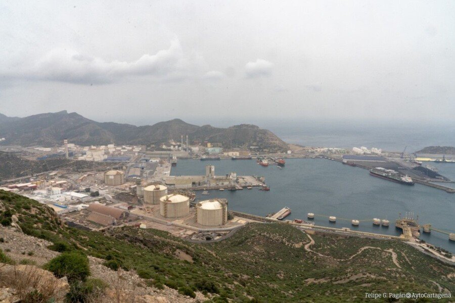 La renovación de una subestación eléctrica de La Asomada mejorará el suministro de luz en Valle de Escombreras