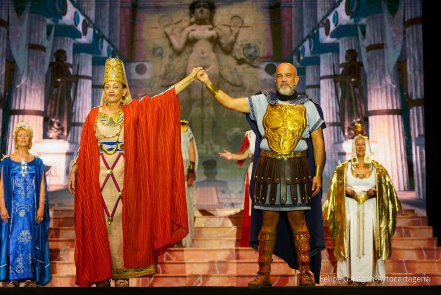 Aníbal e Himilce volvieron a casarse ante cientos de personas tras dos años sin boda cartaginesa