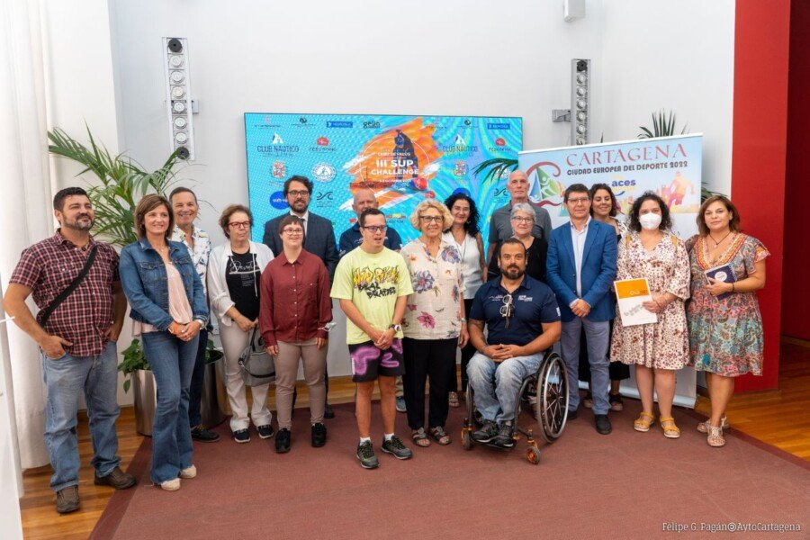 Cabo de Palos acoge el III Campeonato de España SUP  con una categoría adaptada a personas con capacidades diversas