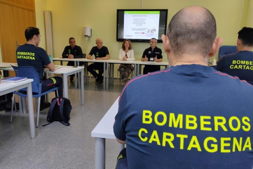 La ESPAC inicia la formación de mandos para el cuerpo de extinción de incendios y salvamento de Cartagena