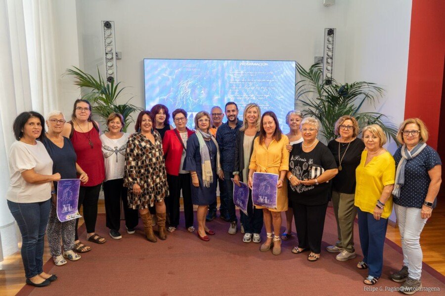 La Azohía acoge el VI Encuentro de Mujeres Rurales de la zona oeste La Azohía acoge el VI Encuentro de Mujeres Rurales de la zona oeste