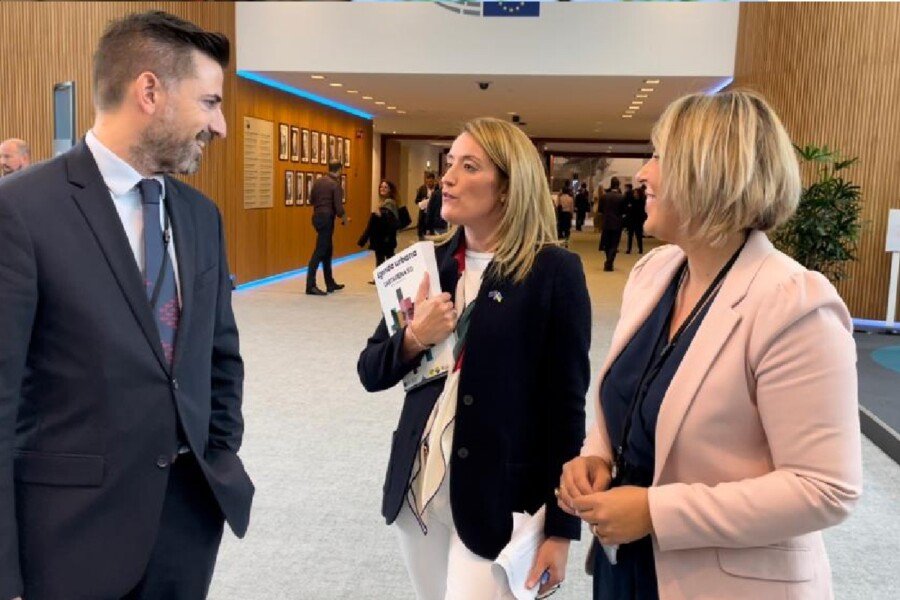 Arroyo presenta a la presidenta del Parlamento Europeo la Agenda Urbana de Cartagena