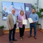 Ayuntamiento y Hostecar suscriben su primer convenio de colaboración para la dinamización y excelencia empresarial