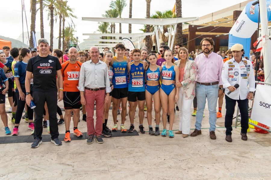 Juan Ramón García y Mercedes Velasco, ganadores de la VII carrera solidaria 10k Puerto de Cartagena
