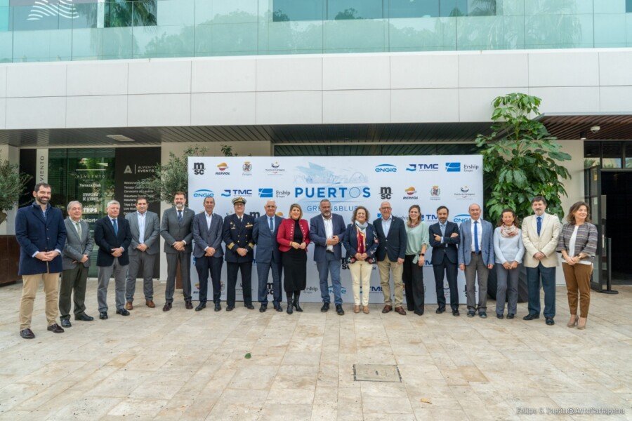 La alcaldesa pide que todas las administraciones se impliquen con las baterías de la bahía La alcaldesa pide que todas las administraciones se impliquen con las baterías de la bahía