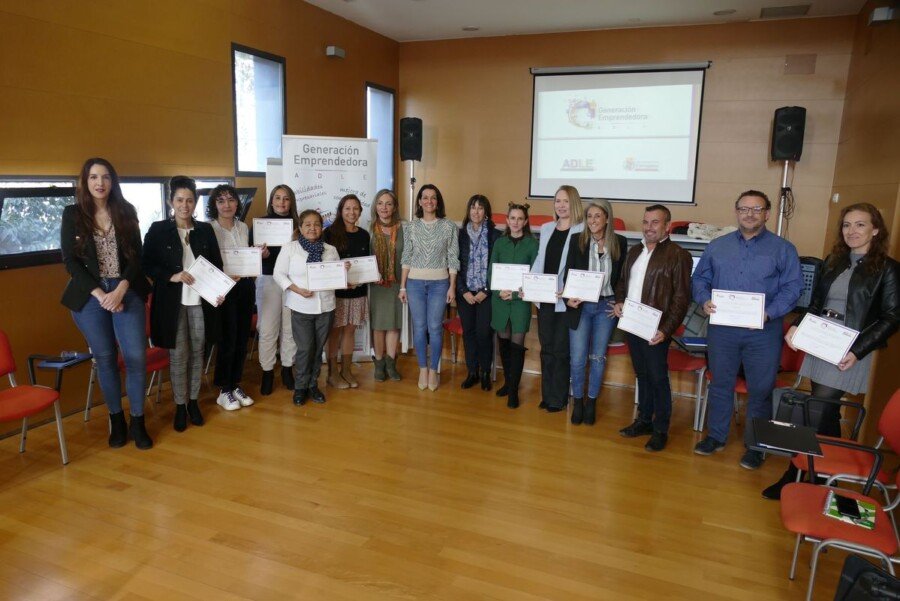 Un total de 17 participantes concluyen su formación en Generación Emprendedora Un total de 17 participantes concluyen su formación en Generación Emprendedora