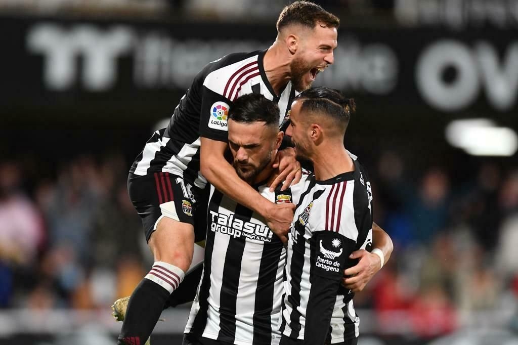 Remontada épica en la vuelta al Cartagonova (2-1)