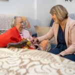 El servicio de teleacompañamiento continúa ayudando a los mayores de Cartagena en el Día de la Soledad No Deseada