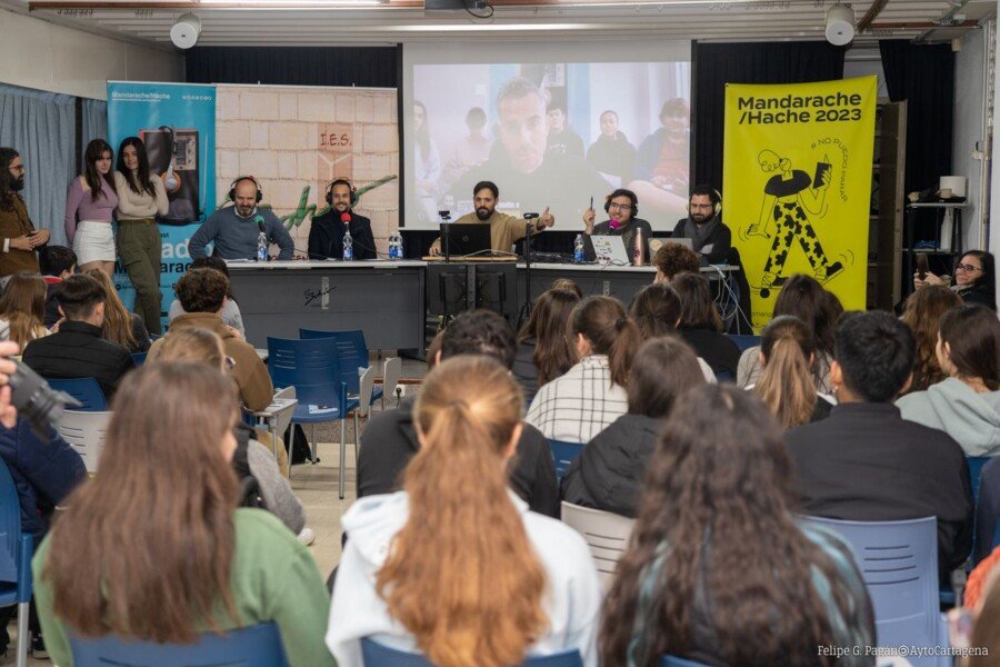 El dramaturgo y director de escena Pablo Remón inaugura los encuentros telemáticos del Premio Mandarache El dramaturgo y director de escena Pablo Remón inaugura los encuentros telemáticos del Premio Mandarache