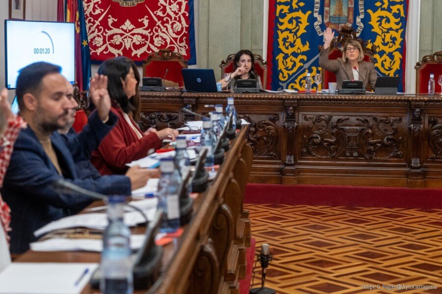 Aprobados de forma definitiva la rebaja de impuestos, tasas y precios públicos para 2023