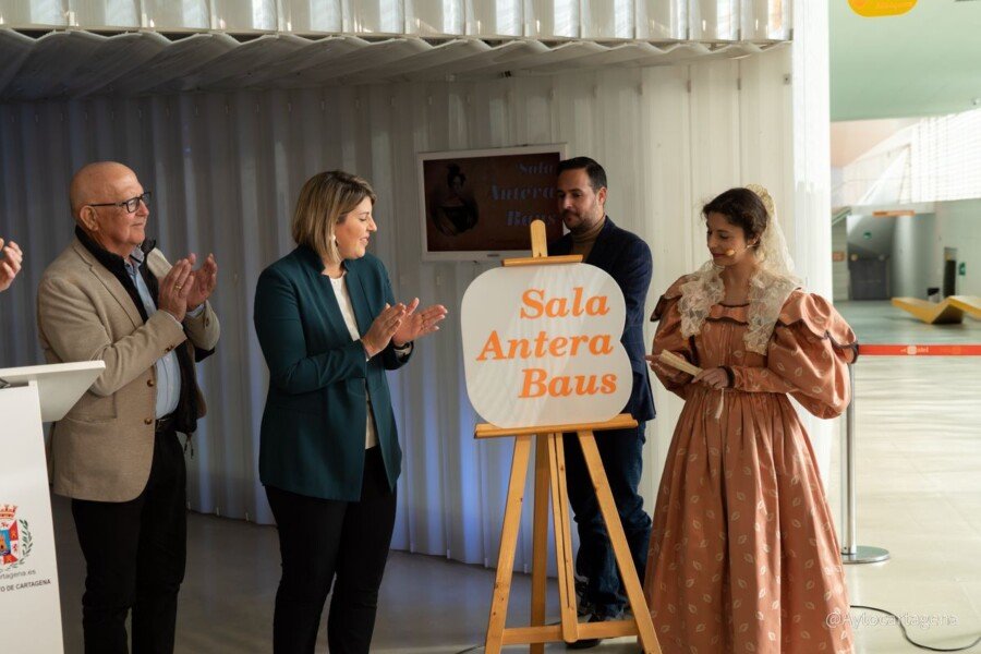 Antera Baus e Isidoro Máiquez vuelven a estar juntos en el Auditorio de El Batel Antera Baus e Isidoro Máiquez vuelven a estar juntos en el Auditorio de El Batel
