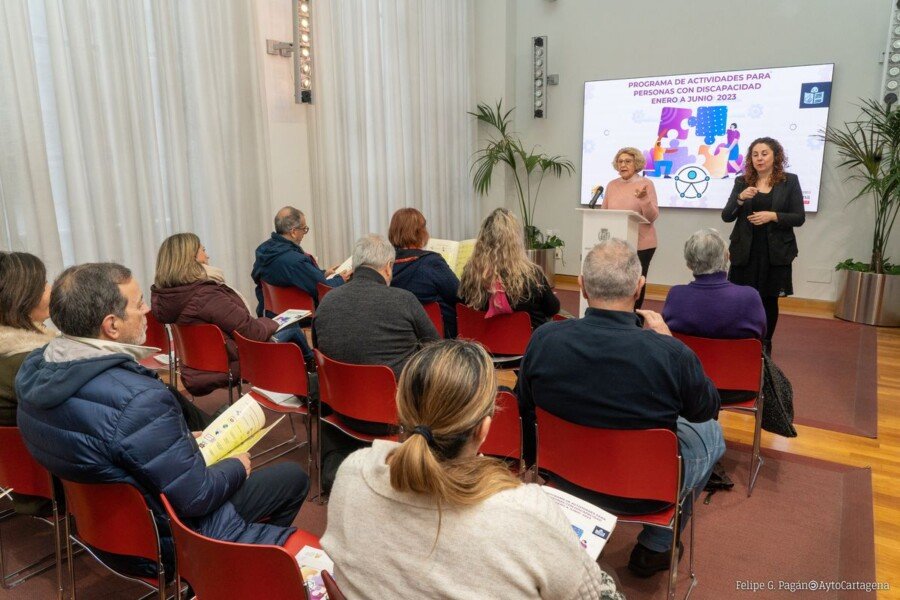 Servicios Sociales busca llegar a más de 4.000 usuarios con su programa semestral de actividades