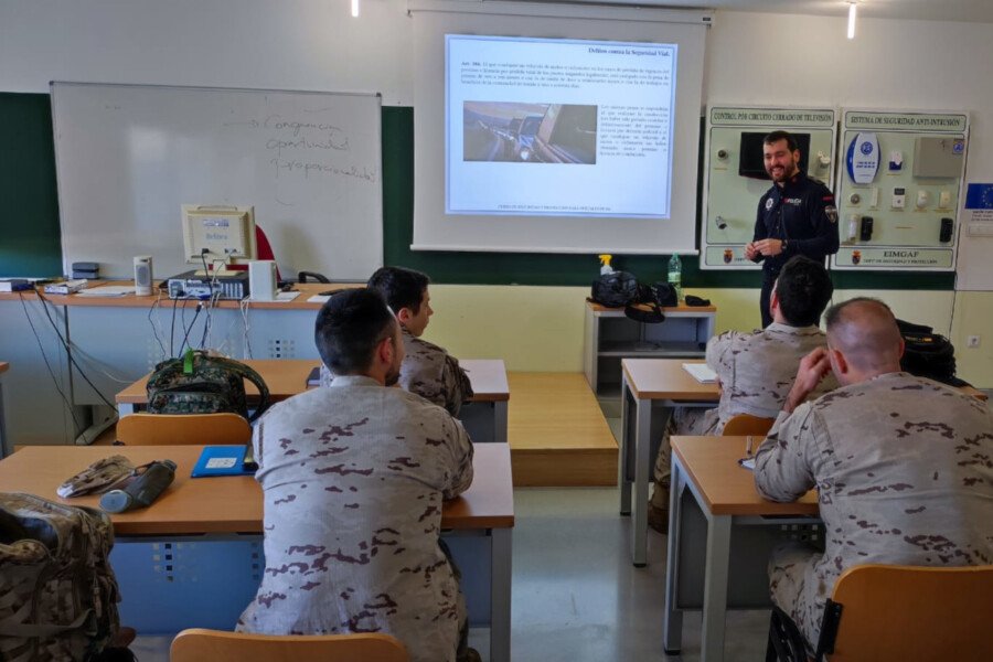 La ESPAC colabora con la formación de los Oficiales de la Escuela de Infantería de Marina