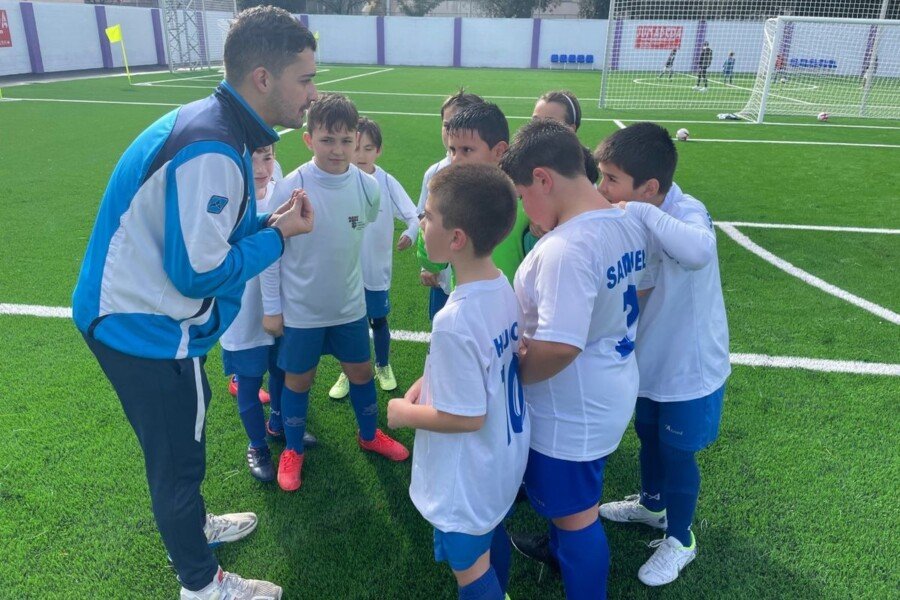 Los equipos biberones y chupetas siguen su formación a través de una competición recreativa de fútbol 5 sin puntuación en las clasificaciones Los equipos biberones y chupetas siguen su formación a través de una competición recreativa de fútbol 5 sin puntuación en las clasificaciones