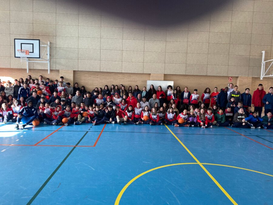 Doble jornada de la campaña «Encesta con nosotros» con visita del ODILO F.C. Cartagena CB a los colegios Miralmonte y Narval