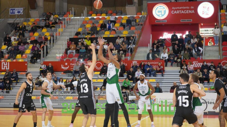 Victoria importante en el regreso a casa (72-58)