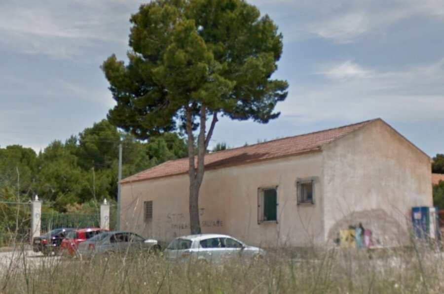 Urbanismo da licencia para reformar la base de las brigadas forestales en Tentegorra