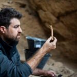 ‘La prehistoria en la mochila. Diario de viaje de un Neandertal’, libro protagonista este miércoles en Cartagena Piensa