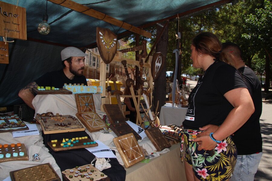 El mercado artesanal y el maratón de bailarines por el Día de la Danza protagonizan la agenda de este fin de semana