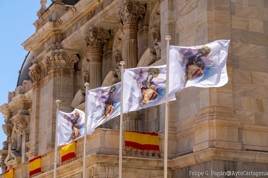 Cartagena se engalana para honrar a la Caridad en su 300 aniversario Cartagena se engalana para honrar a la Caridad en su 300 aniversario