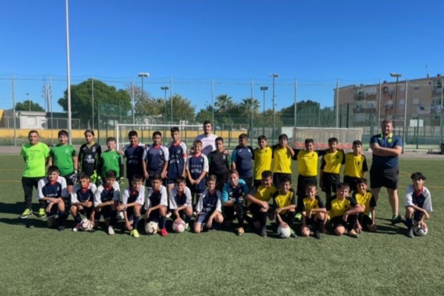 El nuevo campo de césped artificial de Los Belones acoge el play off de la liga infantil El nuevo campo de césped artificial de Los Belones acoge el play off de la liga infantil