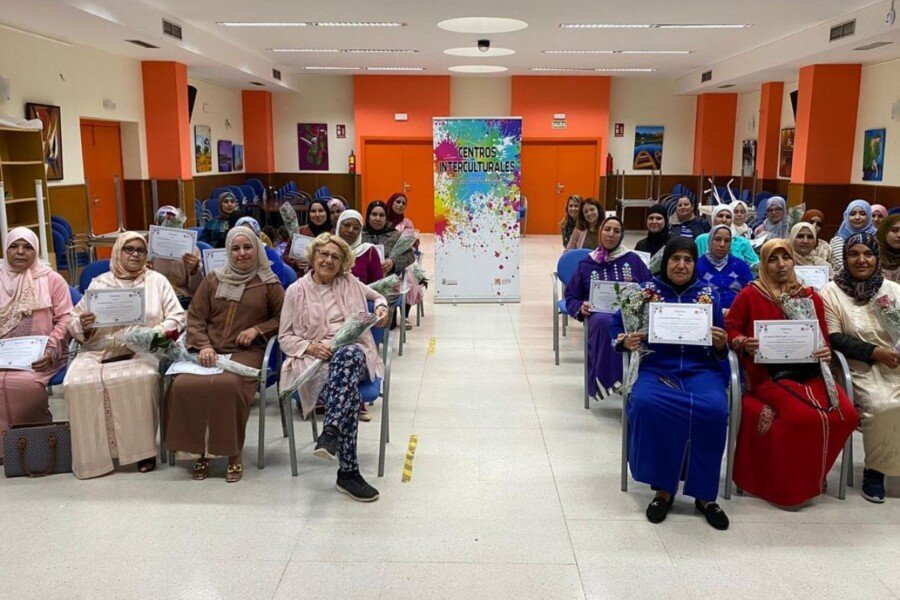 Un taller promociona a las mujeres inmigrantes de Los Dolores