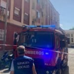 Bomberos de Cartagena desalojan un edificio de la barriada Villalba por un incendio