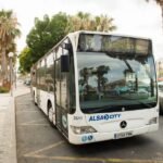 El Ayuntamiento refuerza la línea 14 para dar servicio a los alumnos afectados el problema del transporte escolar El Ayuntamiento refuerza la línea 14 para dar servicio a los alumnos afectados el problema del transporte escolar