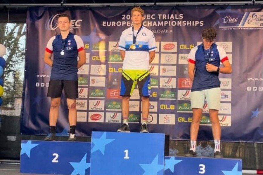 El cartagenero campeón del mundo Dani Cegarra cierra la temporada de trial bici con un oro en el Europeo El cartagenero campeón del mundo Dani Cegarra cierra la temporada de trial bici con un oro en el Europeo