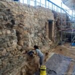 El Ayuntamiento realiza labores de conservación en las termas del barrio del Foro Romano en El Molinete