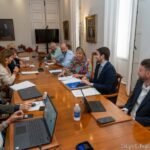 El Gobierno decide mantener todas las deducciones aprobadas contra la crisis y bajar más impuestos pese a la subida de precios