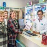 La alcaldesa firma un convenio con el Colegio de Farmacéuticos para garantizar la medicación a los mayores que viven solos