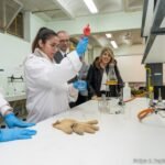 Cartagena entra a la red nacional de FP de Excelencia con el proyecto formativo del Politécnico para el sector químico Cartagena entra a la red nacional de FP de Excelencia con el proyecto formativo del Politécnico para el sector químico