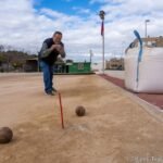 El Ayuntamiento proporciona arena para mejorar cinco juegos de bolos cartageneros