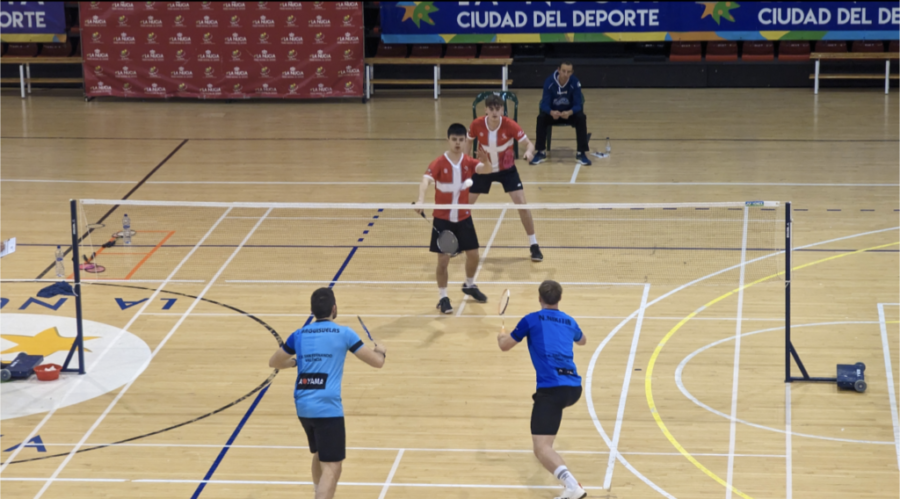 El Club Puertas Padilla Bádminton Cartagena inicia la Liga en Ourense y Madrid El Club Puertas Padilla Bádminton Cartagena inicia la Liga en Ourense y Madrid