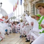 El pasacalles escolar del Carnaval se aplaza al martes por el viento El pasacalles escolar del Carnaval se aplaza al martes por el viento