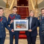 La alcaldesa de Cartagena recibe a los alumnos de la Academia General del Aire