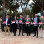Aficionados del Cartagena y el Elche celebran el Día del Peñista en la previa del partido en el estadio Cartagonova