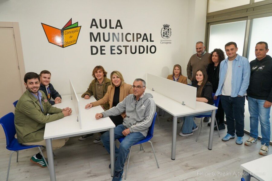 El Ayuntamiento abre en Canteras un aula de estudio que se suma a las ocho que ya funcionan en el municipio El Ayuntamiento abre en Canteras un aula de estudio que se suma a las ocho que ya funcionan en el municipio