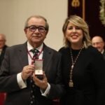 Manuel Martínez Guillén recibe su Premio como Procesionista del Año 2024 Manuel Martínez Guillén recibe su Premio como Procesionista del Año 2024