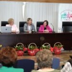 Personas mayores de Cartagena participan en una jornada en la que se debaten sus nuevos roles en la sociedad Personas mayores de Cartagena participan en una jornada en la que se debaten sus nuevos roles en la sociedad