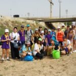 Doscientas personas participan en una recogida de basura en la Rambla de Benipila