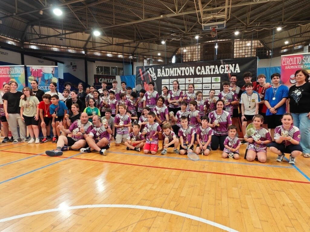 Broche final al Circuito Solidario de bádminton Broche final al Circuito Solidario de bádminton